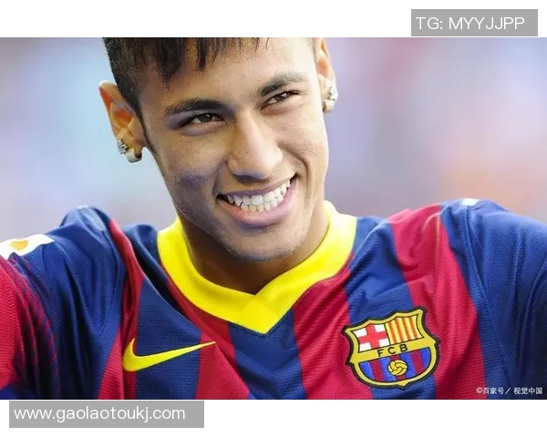 巴西足球传奇退役引发球迷热议与未来发展展望