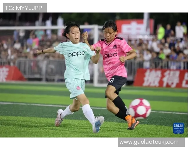 中国退役足球明星慈善赛助力公益事业传递温暖与希望